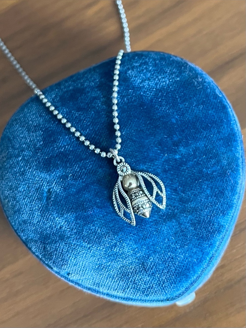 Sterling Silver 925 Bee Charm Pendant Ball Chain Necklace Two Tone
